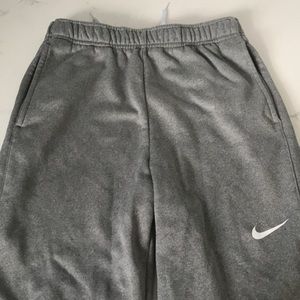 kids nike sweats